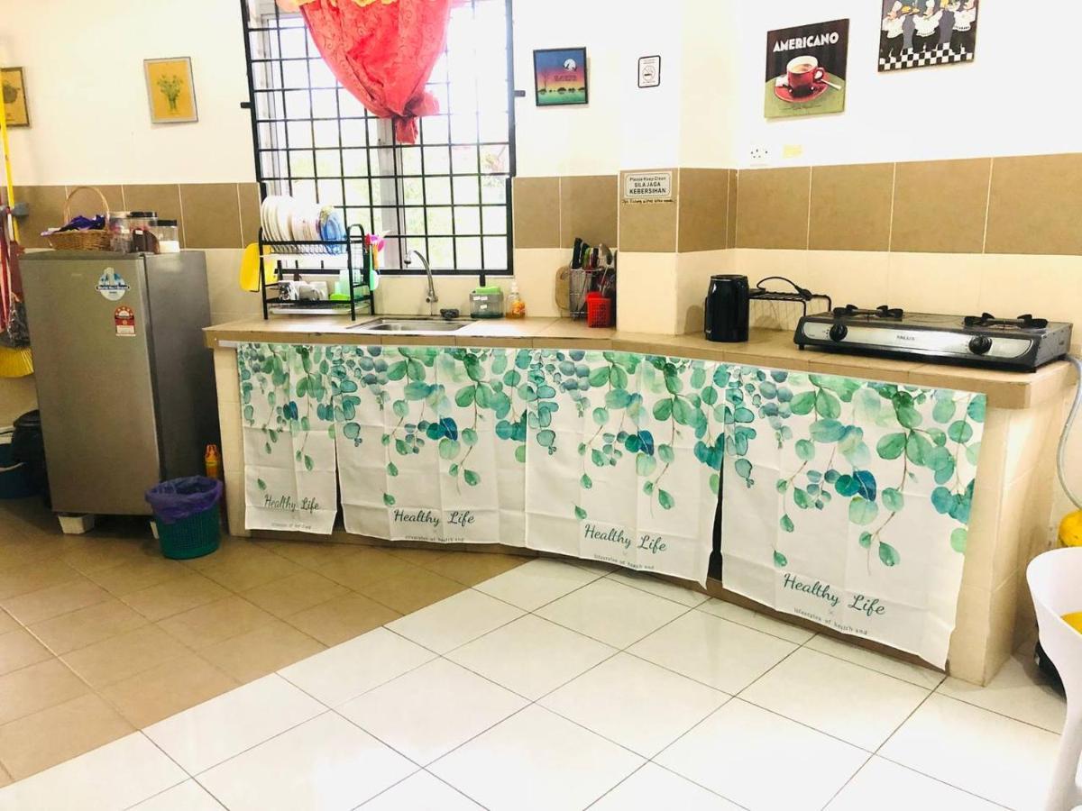 Homestay Lestary Near Taiping Fast Wifi Netflix Экстерьер фото