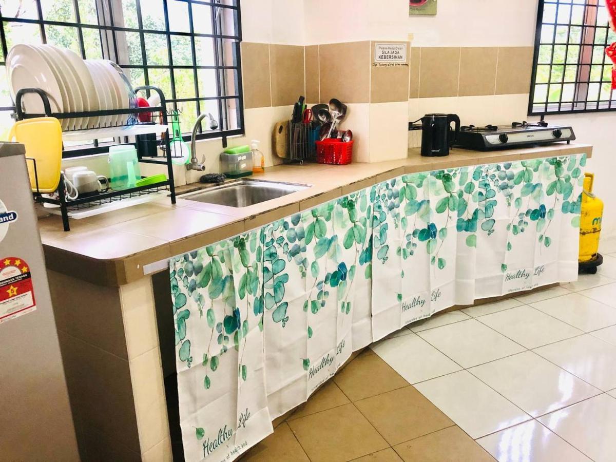 Homestay Lestary Near Taiping Fast Wifi Netflix Экстерьер фото