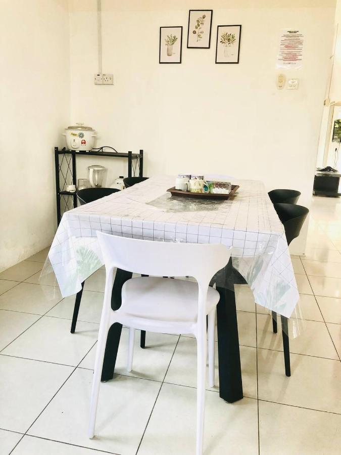 Homestay Lestary Near Taiping Fast Wifi Netflix Экстерьер фото